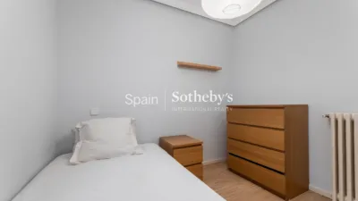 Apartment on Calle del Príncipe de Vergara photo 26