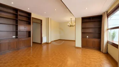 Apartment on Cirilo Amorós Street photo 4