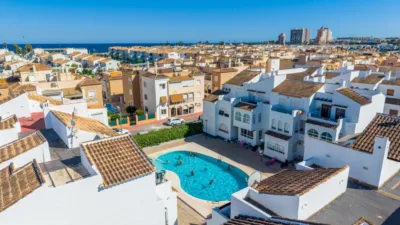 Pis – Torrevieja, Urbanización Los Balcones - Vista 2