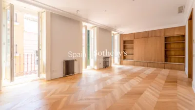 Apartment on Calle de Valverde photo 5