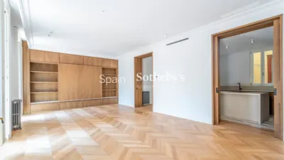 Apartment on Calle de Valverde photo 13