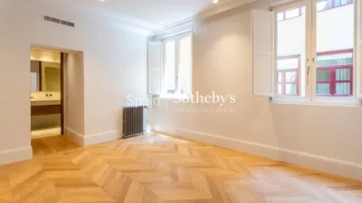 Apartment on Calle de Valverde photo 40