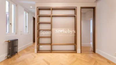 Apartment on Calle de Valverde photo 31