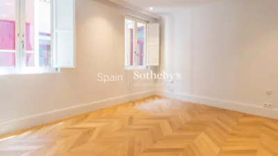 Apartment on Calle de Valverde photo 39