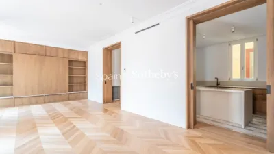 Apartment on Calle de Valverde photo 14