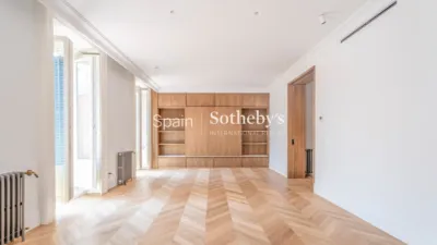 Apartment on Calle de Valverde photo 2