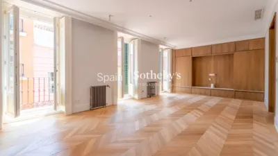 Apartment on Calle de Valverde photo 6