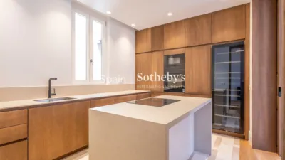 Apartment on Calle de Valverde photo 17