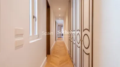 Apartment on Calle de Valverde photo 28
