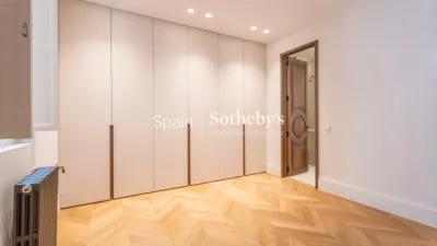 Apartment on Calle de Valverde photo 24