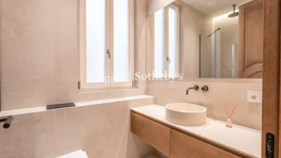 Apartment on Calle de Valverde photo 27