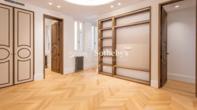 Apartment on Calle de Valverde photo 33
