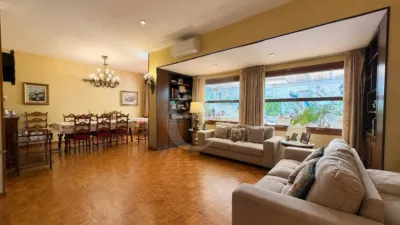 Apartment on Cirilo Amorós Street photo 2
