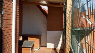 Penthouse on Calle de la Tierra de Soria photo 18