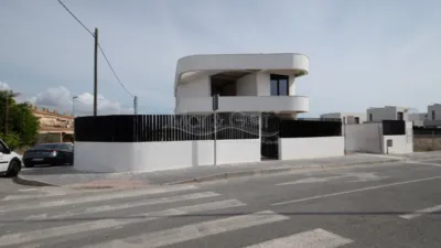 House on Calle Sequia La, No. 9 photo 12