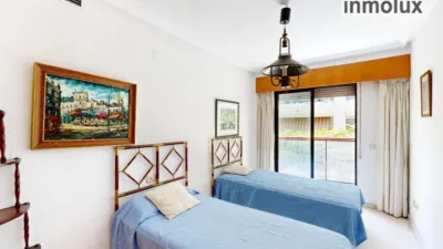 Apartment on Calle de Alemania photo 11