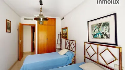 Apartment on Calle de Alemania photo 12