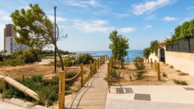 Piso en alquiler en Avenida de la Costa Blanca, 6, cerca de Calle de la Almadrava, L'Albufereta (Distrito Playas. Alicante - Alacant) de 2.950 €<span>/mes</span>
