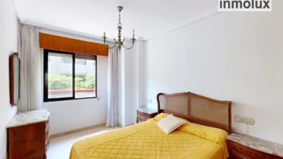 Apartment on Calle de Alemania photo 8