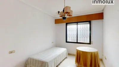Apartment on Calle de Alemania photo 18