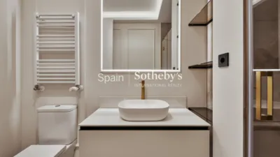 Apartment on Calle de Ibiza photo 32