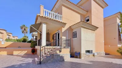 Chalet on Carrer de la Rosa, 40 photo 9