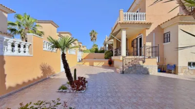 Chalet on Carrer de la Rosa, 40 photo 8