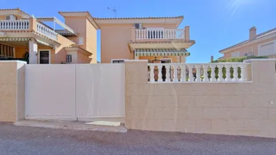 Chalet on Carrer de la Rosa, 40 photo 2
