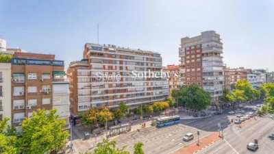Apartment on Calle de Diego de León photo 28
