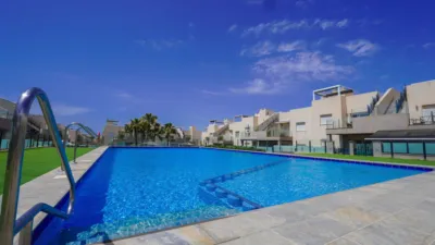 Pis – Torrevieja, Urbanización El Chaparral - Vista 2
