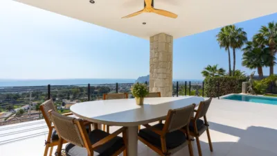 Apartment in La Fustera photo 8