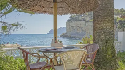 Apartment in La Fustera photo 9