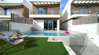 House in Villamartin, close to the airport, golf course, countryside, schools, hospital, and residential area. photo 20