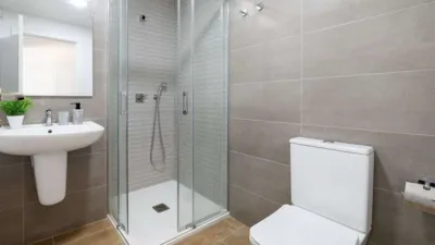 House near restaurants, schools, supermarkets, city centre, easy access, Zo photo 13