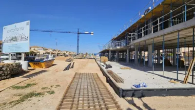 Casa en Cerca del Aeropuerto, Área Comercial, Cerca de Campo de Golf, Campo, Cerca de Escuelas, Hospital, Zo photo 11