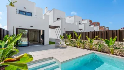 Casa en Cerca del Aeropuerto, Cerca de Campo de Golf, Campo, Cerca de Escuelas, Hospital, Zona Residencial photo 9