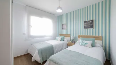 House near restaurants, schools, supermarkets, city centre, easy access, Zo photo 9