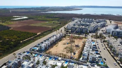 Apartment in Guardamar del Segura, close to the airport, golf course, countryside, schools, hospital, and residential area photo 14