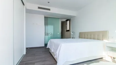 House in Villamartin, close to the airport, golf course, countryside, schools, hospital, and residential area. photo 17
