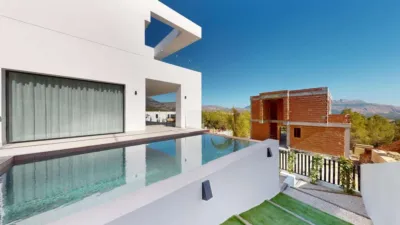 Casa en Cerca del Aeropuerto, Cerca de Campo de Golf, Campo, Cerca de Escuelas, Hospital, Zona Residencial photo 9