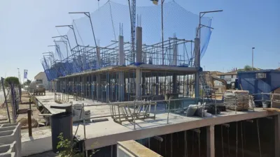Casa en Cerca del Aeropuerto, Área Comercial, Cerca de Campo de Golf, Campo, Cerca de Escuelas, Hospital, Zo photo 2