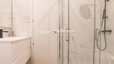 Apartment on Calle de Ayala photo 40