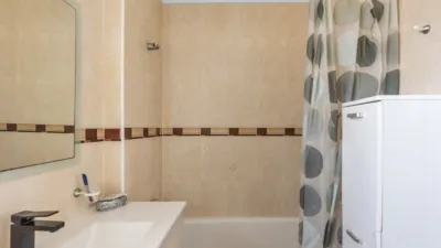 Apartment at Carrer del Lago Bañolas, 22 photo 16
