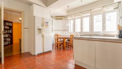 Apartment on Calle de Antonio Acuña photo 13
