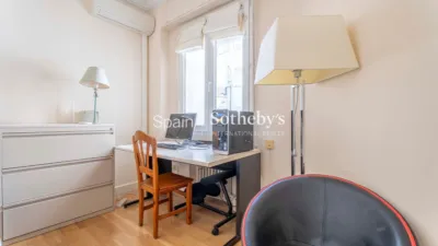 Apartment on Calle de Antonio Acuña photo 26