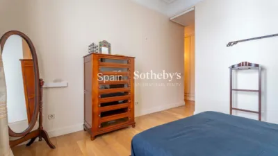 Apartment on Calle de Antonio Acuña photo 28