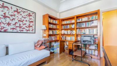 Apartment on Calle de Antonio Acuña photo 10