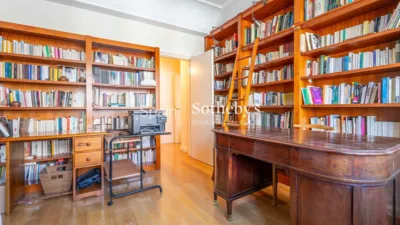 Apartment on Calle de Antonio Acuña photo 31