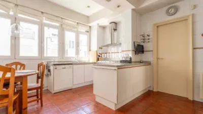 Apartment on Calle de Antonio Acuña photo 14
