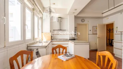 Apartment on Calle de Antonio Acuña photo 37